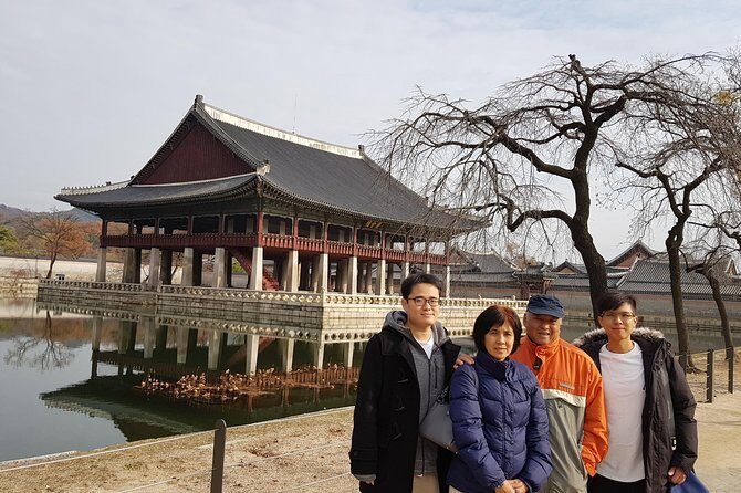 Layover Tour for essential Seoul City & Gourmet tour(Incl. Lunch) - Insadong and Cheonggyecheon: old-street vibe plus a breathing space