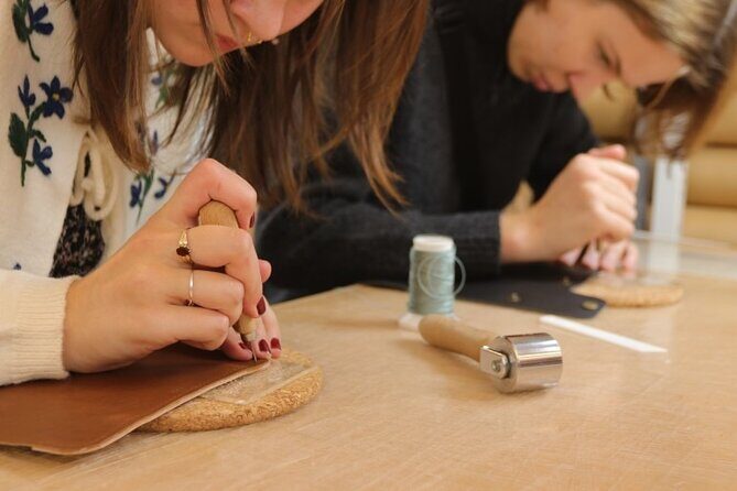 Leather Products Workshop in Seoul - How the 2 Hours Typically Flow (Without Feeling Rushed)