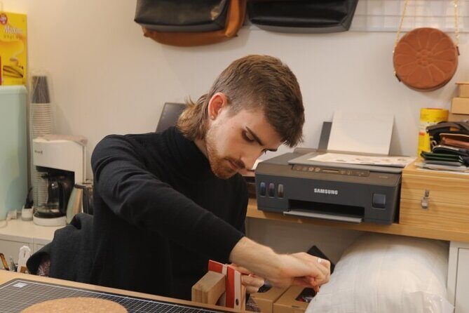 Leather Products Workshop in Seoul - Saddle Stitch Skills: The Traditional Method You’ll Learn