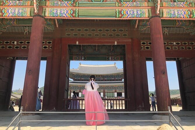 Lee’s Private 4-hour Customized Seoul Tour - Traditional markets: Gwangjang and Namdaemun for real Seoul texture