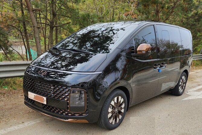 Private Airport Transfer <em> Incheon Airport <-> Seoul (1-5 people) – Key Things to Know Before You Ride’ /></p>
<ul>
<li><strong>Gate or lobby meet-up that matches your schedule</strong> instead of wandering the airport looking for a sign</li>
<li><strong>Up to 5 people in a private car</strong> so you’re not packed like luggage on public transit</li>
<li><strong>Flight-aware waiting</strong> plus easy communication when arrivals shift</li>
<li><strong>Five-piece standard luggage limit</strong> with clear sizing, and bigger bags can count as two</li>
<li><strong>Child seat costs extra</strong> (paid directly to the driver), and may not be available in busy times</li>
</ul>
<h2 id="incheon-to-seoul-without-the-taxi-hunt">Incheon to Seoul Without the Taxi Hunt</h2>
<p> Incheon Airport <-> Seoul (1-5 people) – Incheon to Seoul Without the Taxi Hunt’ /><br />
Incheon is far enough from central Seoul that “just grab a taxi” often turns into a wait-and-worry plan. This is a one-way private transfer that trades that uncertainty for a scheduled pickup. You’re not relying on luck, app connectivity, or finding the one right line among many.</p>
<p><p>Instead, you’re buying peace of mind. I like that the service is private—only your group rides, which means no shared stops, no unpredictable detours, and no awkward timing games with strangers. That’s a real value point for families, small groups, or anyone arriving after a long flight who wants the ride to start the moment you’re ready.</p>
</p>
<p><p>The trip time is listed as about <strong>1 hour 30 minutes</strong>, but road conditions can change. The useful part here isn’t the exact minute—it’s that you’re starting the transfer with a driver who’s set up to meet you based on your arrival timing, not your hope.</p>
</p>
<div style="margin: 20px 0; padding: 15px 0;"><p>You can also read our reviews of more private tours in Seoul</p><ul style="margin: 10px 0; padding: 0; list-style: none;"><li style="margin: 0 0 10px 0; padding: 0 0 10px 0; border-bottom: 1px solid #eee; display: flex; align-items: flex-start; gap: 12px; line-height: 1.4;"><a href="https://koreaadventures.com/private-dmz-tour-no-shopping-3rd-tunnel-suspension-bridge/" aria-hidden="true" tabindex="-1"><img decoding="async" style="width: 80px; height: 60px; object-fit: cover; border-radius: 4px; flex-shrink: 0;" src="https://8.koreaadventures.com/wp-content/uploads/private-dmz-tour-no-shopping-3rd-tunnel-suspension-bridge-150x150.jpg" alt="" loading="lazy"></a><div><a href="https://koreaadventures.com/private-dmz-tour-no-shopping-3rd-tunnel-suspension-bridge/">Private DMZ Tour (No Shopping): 3rd Tunnel & Suspension Bridge</a><br><span style="font-size: 0.82em; color: #555; margin-top: 2px;"><span style="color: #f5a623;">★</span> 5.0 &middot; 607 reviews</span></div></li><li style="margin: 0 0 10px 0; padding: 0 0 10px 0; border-bottom: 1px solid #eee; display: flex; align-items: flex-start; gap: 12px; line-height: 1.4;"><a href="https://koreaadventures.com/seoul-city-private-full-day-tour-including-lunch/" aria-hidden="true" tabindex="-1"><img decoding="async" style="width: 80px; height: 60px; object-fit: cover; border-radius: 4px; flex-shrink: 0;" src="https://8.koreaadventures.com/wp-content/uploads/seoul-city-private-full-day-tour-including-lunch-150x150.jpg" alt="" loading="lazy"></a><div><a href="https://koreaadventures.com/seoul-city-private-full-day-tour-including-lunch/">Seoul City Private Full-Day Tour Including Lunch</a><br><span style="font-size: 0.82em; color: #555; margin-top: 2px;"><span style="color: #f5a623;">★</span> 5.0 &middot; 469 reviews</span></div></li><li style="margin: 0; padding: 0; border-bottom: none; display: flex; align-items: flex-start; gap: 12px; line-height: 1.4;"><a href="https://koreaadventures.com/private-dmz-the-3rd-tunnel-tour-from-seoul-optional-red-bridge/" aria-hidden="true" tabindex="-1"><img decoding="async" style="width: 80px; height: 60px; object-fit: cover; border-radius: 4px; flex-shrink: 0;" src="https://8.koreaadventures.com/wp-content/uploads/private-dmz-the-3rd-tunnel-tour-from-seoul-optional-red-bridge-150x150.jpg" alt="" loading="lazy"></a><div><a href="https://koreaadventures.com/private-dmz-the-3rd-tunnel-tour-from-seoul-optional-red-bridge/">Private DMZ the 3rd Tunnel Tour from Seoul (optional Red Bridge)</a><br><span style="font-size: 0.82em; color: #555; margin-top: 2px;"><span style="color: #f5a623;">★</span> 5.0 &middot; 429 reviews</span></div></li></ul></div><h2 id="how-the-driver-meets-you-and-why-it-matters">How the Driver Meets You (And Why It Matters)</h2>
<p><img width="669" height="446" decoding="async" src=