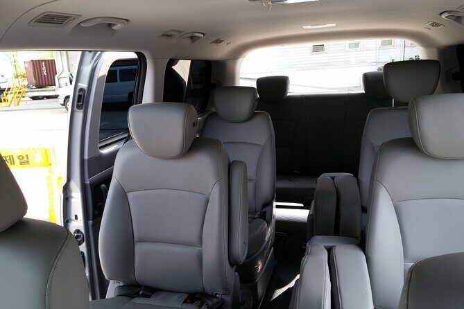 Private Airport Transfer: Seoul City - Gimpo Airport (1-5 pax) - The Pickup Game: Meeting Your Driver in Seoul
