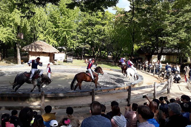 Private day trip to Korean Folk Village & Dae Jang Geum Park - Korean Folk Village: Joseon-Era Houses, Shops, and Performances