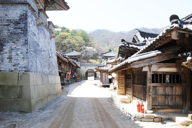 Private day trip to Korean Folk Village & Dae Jang Geum Park - Yongin Daejanggeum Park: Film Sets, Photo Time, and Real Access Rules