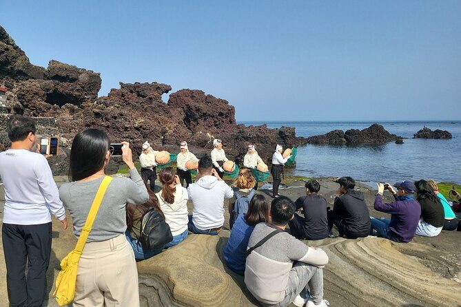 Private Full Day Tour World Natural Heritage & UNESCO in jeju - Seongsan Ilchulbong UNESCO Peak and the 2:00pm haenyeo performance