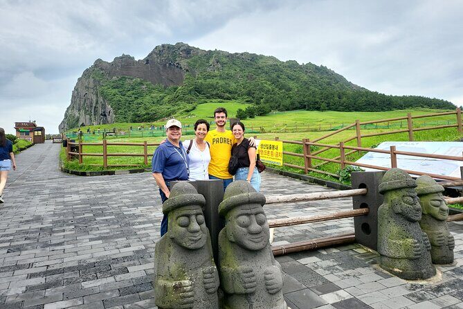 Private Full Day Tour World Natural Heritage & UNESCO in jeju - Sangumburi Crater and the volcanic side of Jeju