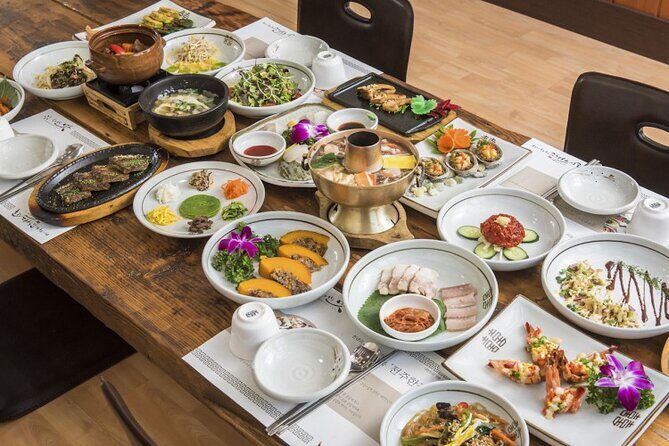 Private Jeonju Hanok Village - Culinary tour - Jeonju Hanok Village: roof edges and the heating you’ll actually notice