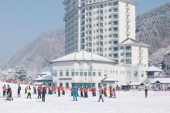 Private Ski Tour(Lesson) near Seoul at Elysian Gangchon Resort - Entering Elysian Gangchon: Beginner-Friendly Skiing Close to Seoul