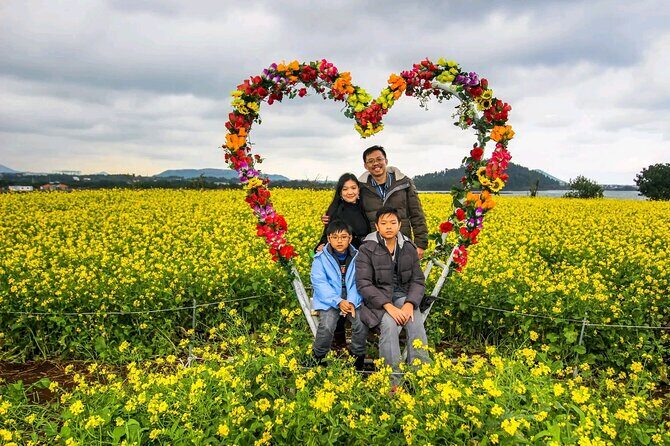 Private Tour in South and East in jeju island - Jeju Stone Culture Park: A Smart Indoor/Weather Backup