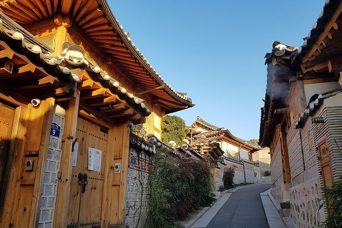 (Private tour) Seoul highlights; Gangnam and beyond Tour - First Stop: Gyeongbokgung Palace and How to Enjoy It