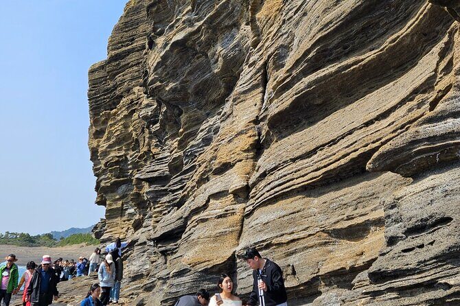 Private Tour South and West Jeju Island with Experienced Driver - Jeongbang Waterfall: The Sea-Falling Waterfall Worth the Ticket