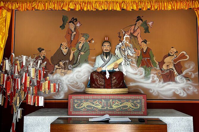 Seogwipo(the southern city of Jeju) Art Museum Walking Tour - LeeJoongSeop Art Museum: modern art tied to Jeju’s story