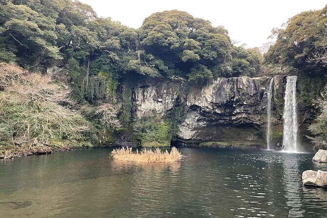 Seogwipo(The southern city of Jeju)City Walking Tours with Sunset - Stop-by-Stop: Cheonjiyeon Falls to Olle Market