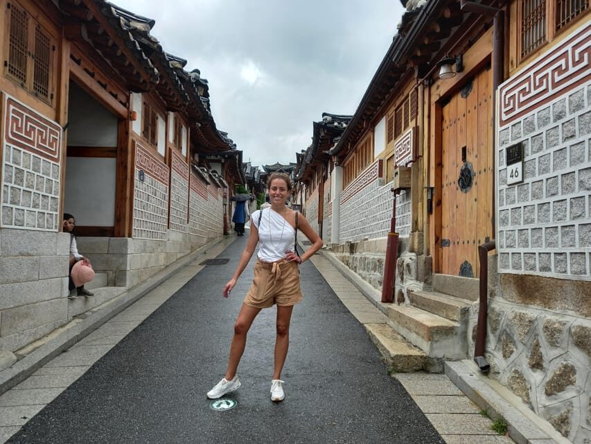 Seoul: 4-Hour Guided Tour to Palace, Bukchon, Jogyesa Temple - Insadong and Jogyesa Temple: Where Street Life Meets Buddhism HQ