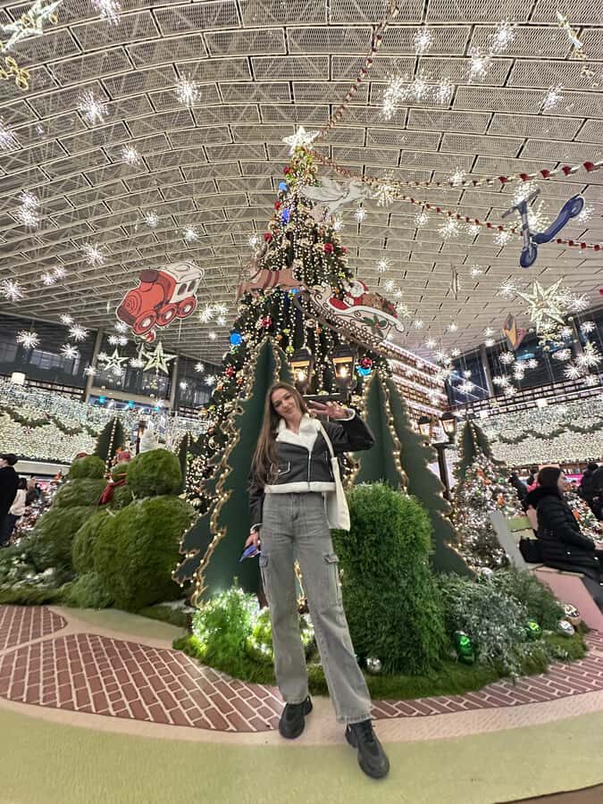 Seoul: Bongeunsa Temple and Gourmet Night Tour in Gangnam - Gangnam’s night streets meet the COEX underground library