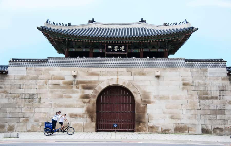 Seoul: Bukchon Hanok Village Pedicab Tour - Route walkthrough: Gamgodang-gil and Geonchunmun Gate