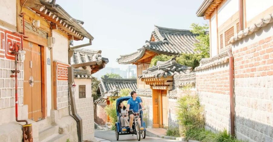 Seoul: Bukchon Hanok Village Pedicab Tour - Constitutional Court of Korea and the ride-view payoff