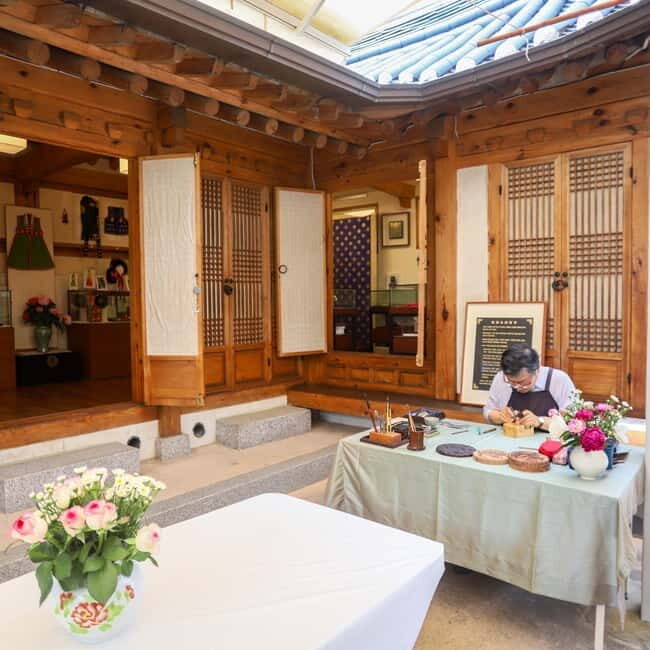 Seoul: Bukchon Hanok Village Walking Tour - Bukchon Hanok Village: why 600-year-old streets feel different on foot