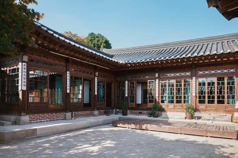 Seoul: Bukchon Hanok Village Walking Tour - Your 2-hour route from Anguk Station Exit 3, back again