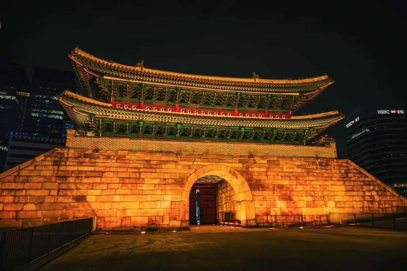 Seoul: Colonial History Tour with Prison&Palace, Market Food - Seoul City Hall and Sungnyemun Gate (Namdaemun): symbols you can measure