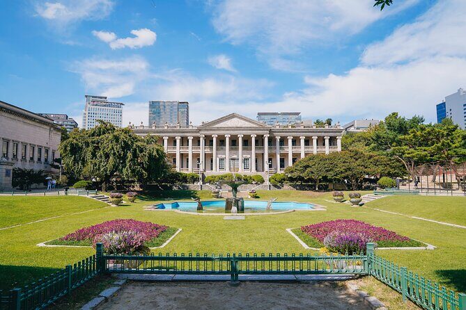 Seoul: Deoksugung Palace Night Tour - Jungkwanhun: the cafeteria stop that helps you catch your breath