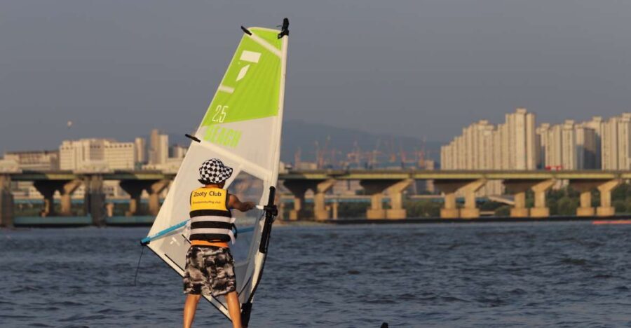 Seoul : Efoil Experience in Han River - Meeting point details so you don’t waste time