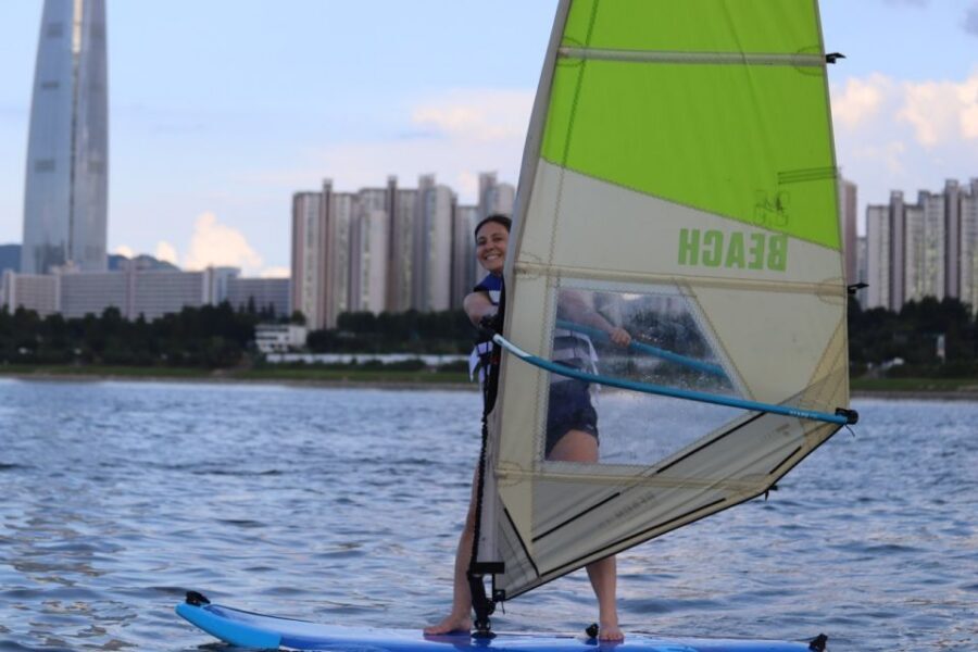 Seoul : Efoil Experience in Han River - The clubhouse comfort you’ll be glad you planned for