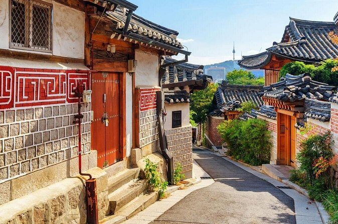 Seoul Fun Private Tour (customizable) - Bukchon Hanok Village: traditional houses and photo-smart streets