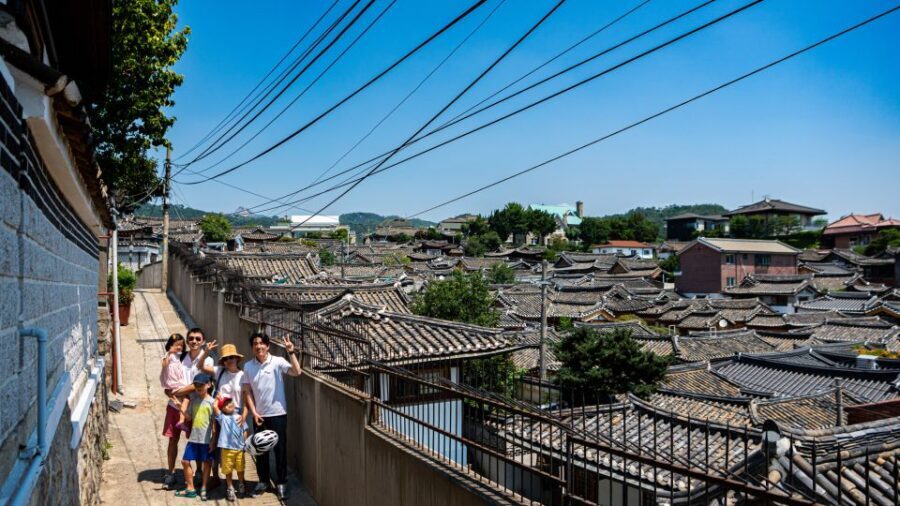 Seoul: Guided Small Group V.I.P Morning Pedicab Tour - Seochon Hanok Village: Traditional Streets with Breathing Room