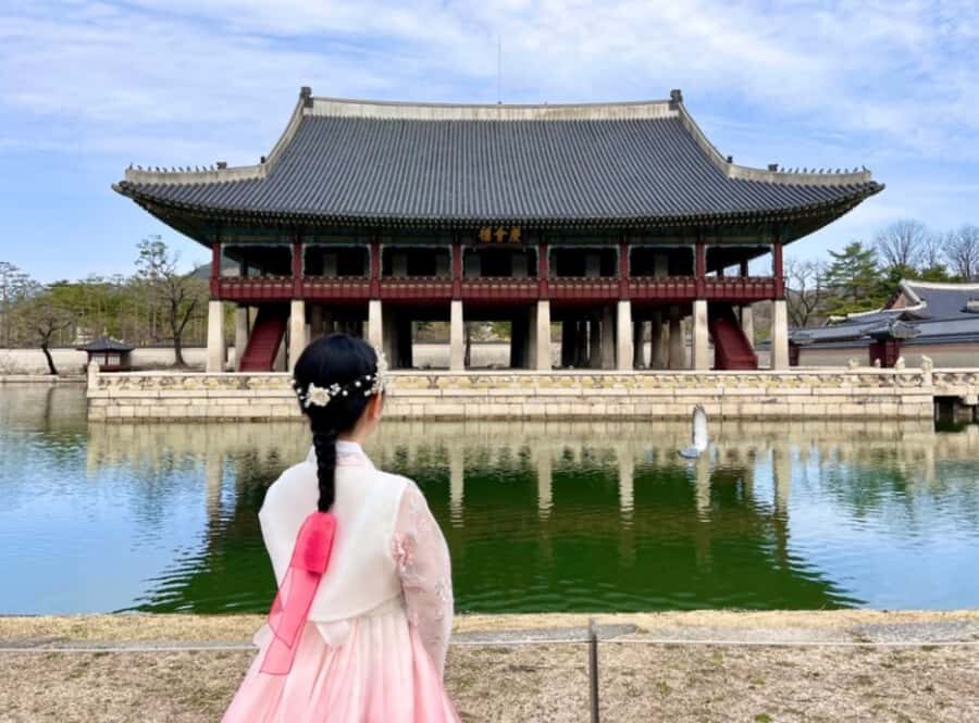 Seoul: Gyeongbokgung / Hanok Village / N Seoul Tower - Why this route works better than stacking Seoul on your own