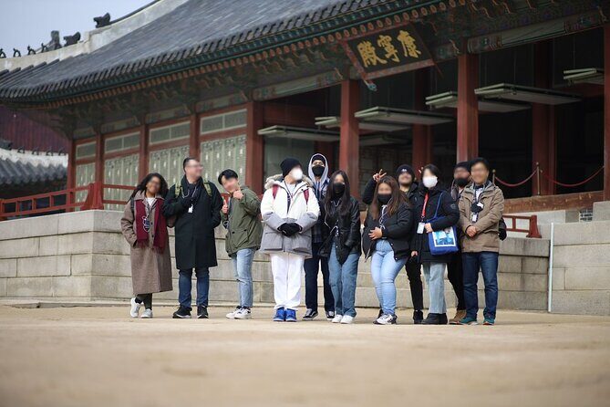 Seoul: Gyeongbokgung Palace Half day Tour - Gyeonghoiru pavilion: closing the tour with a human-scale focus
