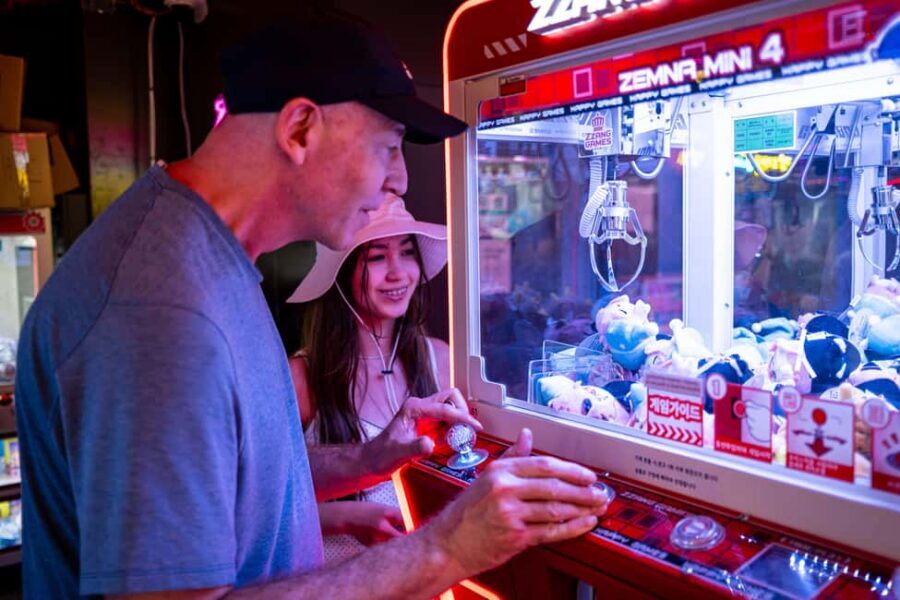 Seoul: Hongdae, KPOP, Webtoon&Game, Theme Cafe Walking Tour - Why Hongdae works so well for K-pop, webtoons, and gaming fans