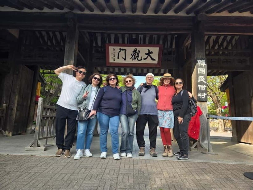 Seoul: Hwaseong Fortress, Folk Village and Starfield Library - Key highlights at a glance