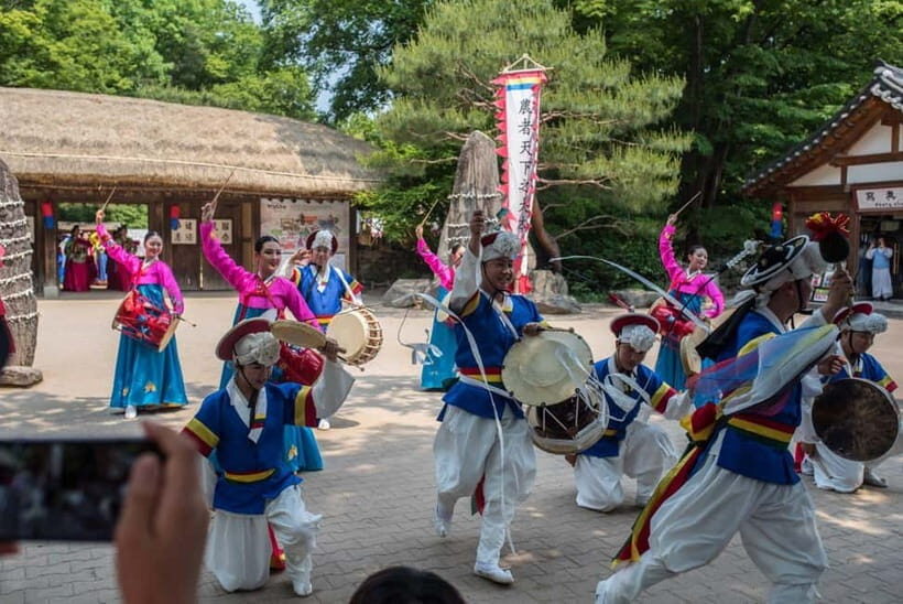 Seoul: Hwaseong Fortress, Folk Village and Starfield Library - A 10-hour Suwon day: fortress, library wow, and market time