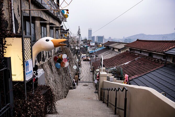 Seoul moonlight walking tour with local historian - Where you start: Hyehwa, the student-and-art zone at night