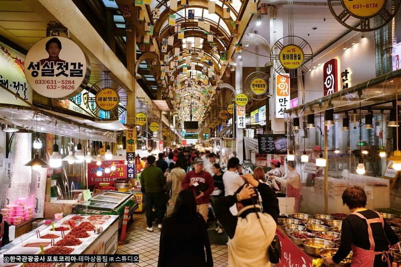 Seoul: Mt Seorak(Cable Car)+Sokcho Beach&Market+Observatory - From Myeongdong or Hongik to Seoraksan: how the van ride sets the tone