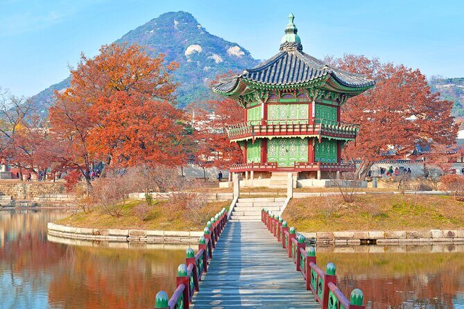 Seoul One Day Sightseeing Tour with N Tower and Lunch - Cheonggyecheon Stream and the downtown rhythm between landmarks