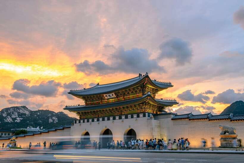 Seoul: Private Car Tour with Licensed Professional Guide - Private car + licensed guide: the easiest way to see Seoul your way