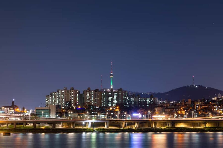 Seoul: Private chartered vehicle Staria van City Tour - The Driver and Multi-Language Guide: Why It’s Worth Paying for Private