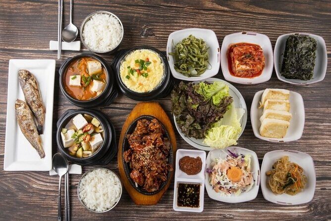 Seoul Private Tour: Palace, Bukchon, Insadong & Han River Cruise - Price and what $245 actually buys you