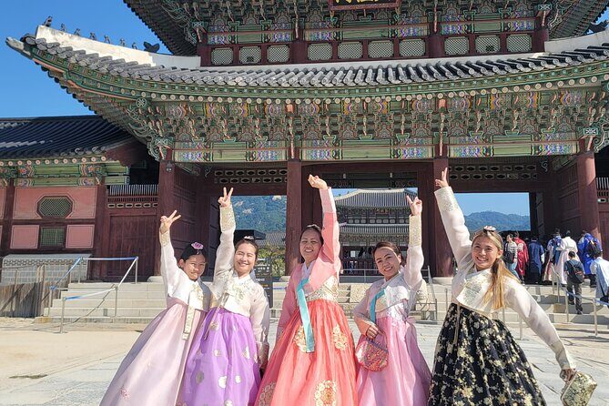 Seoul Private Tour with hidden gem of Seoul - Kwangjang Market: food culture in one focused hour