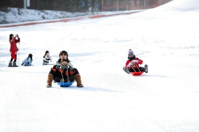 Seoul Ski Tour at Jisan Forest Resort - Getting There: 8:00am Pickup and a 45-Minute Ride to the Mountain