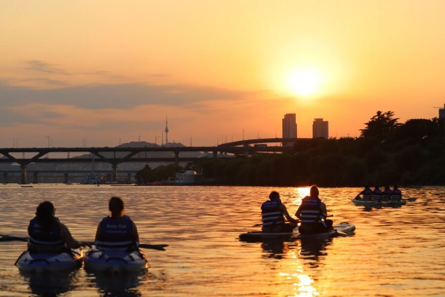 Seoul: Stand Up Paddle Board (SUP) & Kayak in Han River - Should you book this Han River SUP and Kayak experience?