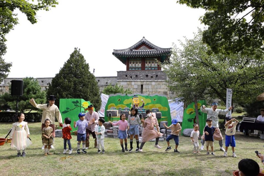 Seoul: The 62nd Suwon Hwaseong Cultural Festival Day Tour - Night performances inside the fortress: Jinchan, Seonyu-mong, and Yajo