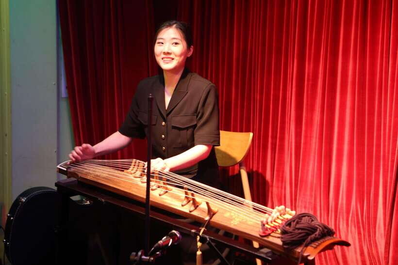 Seoul’s Stars: Open Mic with Local & International Talent - Why This Open Mic Feels Like a Real Night Out