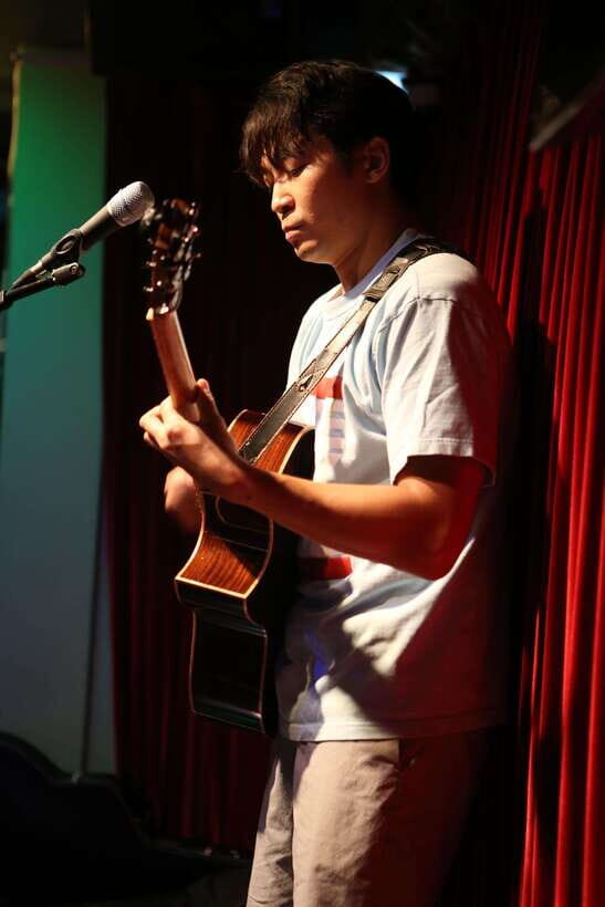 Seoul’s Stars: Open Mic with Local & International Talent - Is It a Good Fit for You?