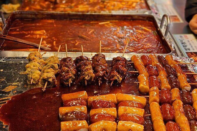 Street Food Fiesta in Namdaemun Market - Sungnyemun Gate: Food Stops with Seoul’s Architecture in the Background