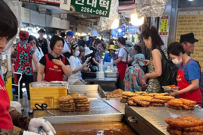 Vegan & Vegetarian Korean Market Adventure Gwangjang Market - Lunch at 11:30am or dinner at 5:00pm: which time makes more sense