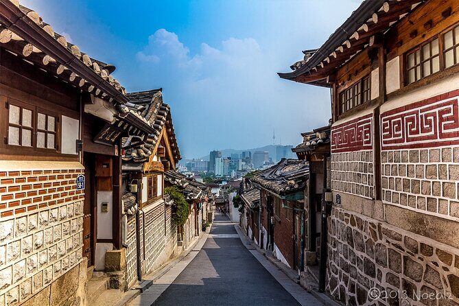 Walking Tour with Gyeongbokgung Palace, Bukchon, Insadong - Insadong Streets and Lunch You Choose (With Help Ordering)