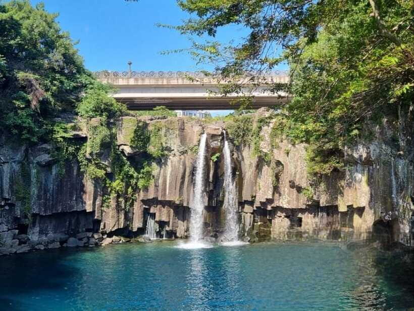 West & South Jeju: Hallasan Trail, Waterfall, Tea Field Tour - Guides matter: from Sola to Jennifer to Mikah